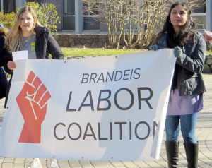 SHOWING SOLIDARITY: Members of the Brandeis Labor Coalition support the Local 888 librarians.